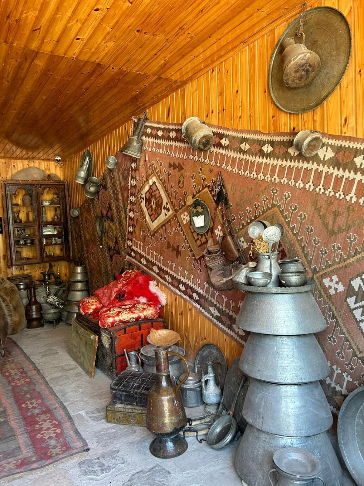 Отель Karvansaray Lahic Экстерьер фото
